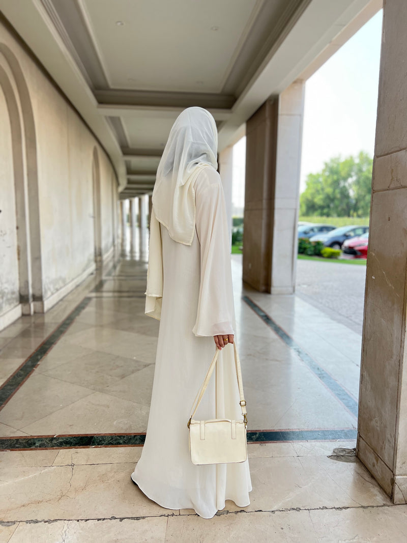 The 'Daydream' White Abaya