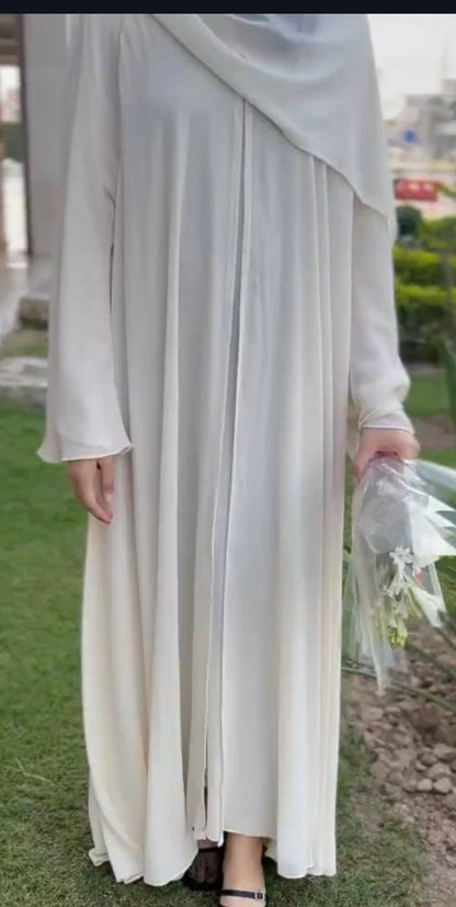 The 'Daydream' White Abaya