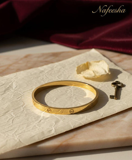 Minimalist Gold Bangle Bracelet